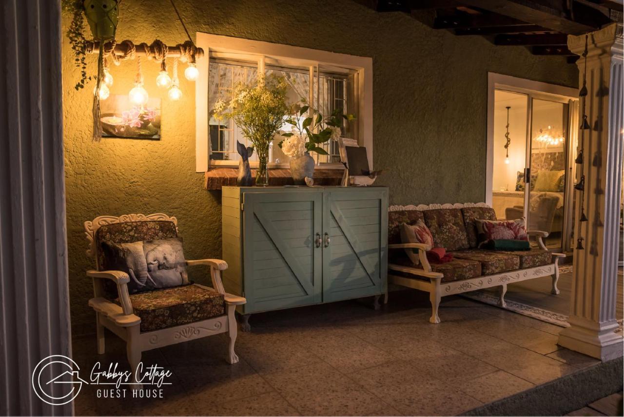Gabbys Cottage Guesthouse Bloemfontein Luaran gambar