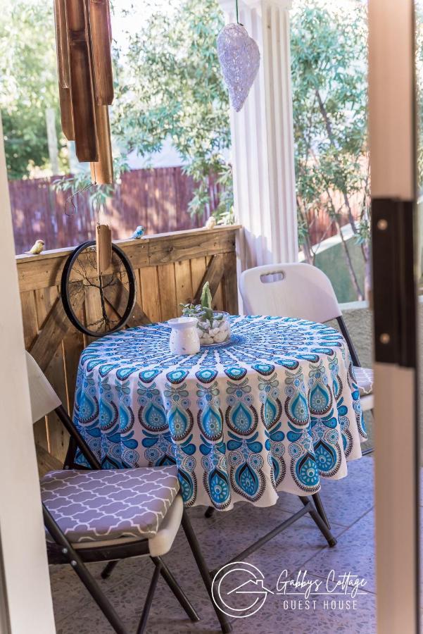 Gabbys Cottage Guesthouse Bloemfontein Luaran gambar