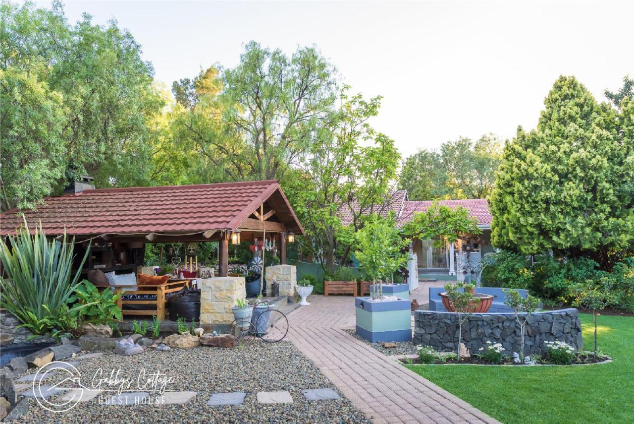 Gabbys Cottage Guesthouse Bloemfontein Luaran gambar
