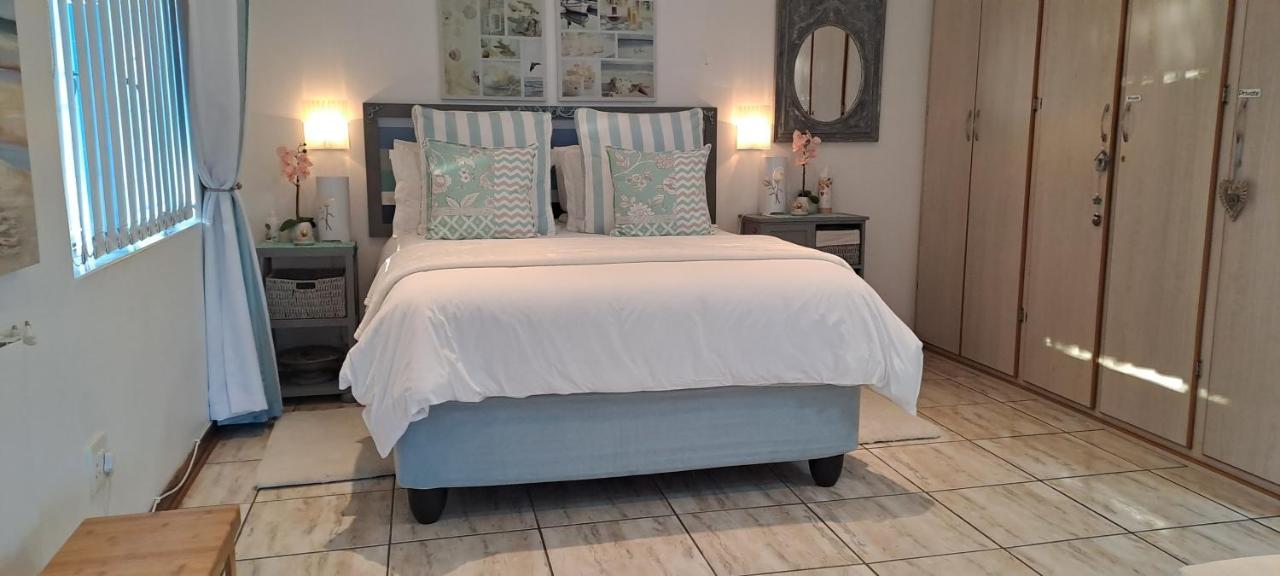 Gabbys Cottage Guesthouse Bloemfontein Luaran gambar
